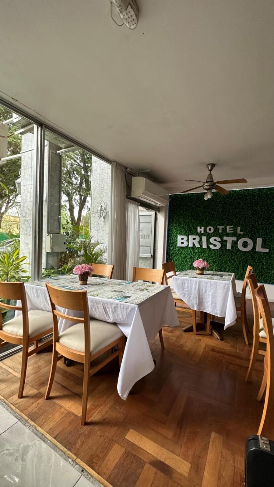 Hotel Bristol คอร์โดบา ภายนอก รูปภาพ